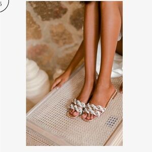 Le Mogador Sofia Flat Sandals In Platinum White Gold Braided Raffia-like Size 37